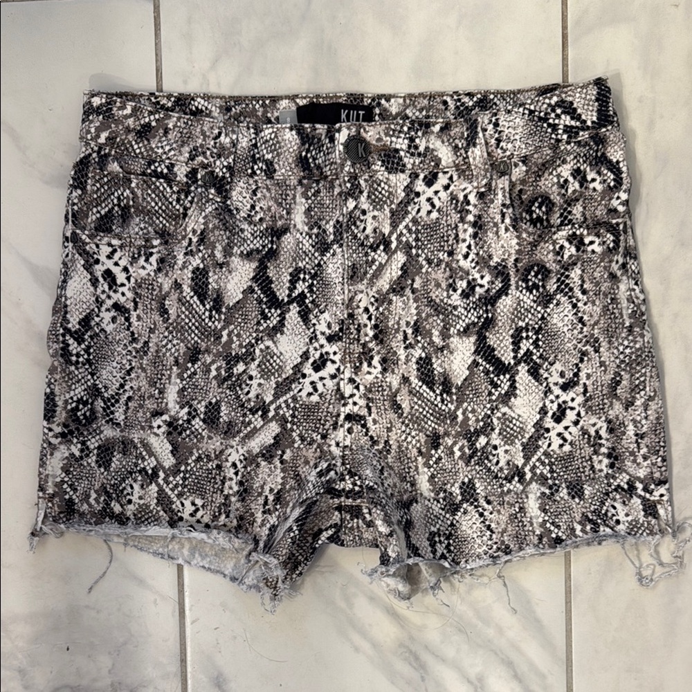 Women's KUT From The Cloth Black/Brown/Grey/White Snake Print Shorts - Size 8